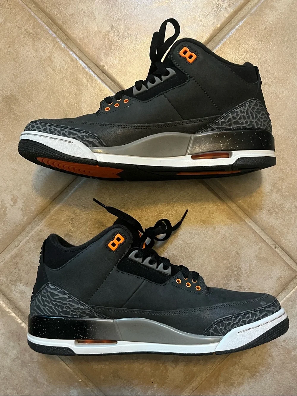 AIR JORDAN 3 RETRO ‘FEAR’ 2023